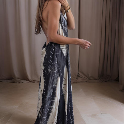 Camila – Elegante Gemarmerde Halter Tipo Jurk