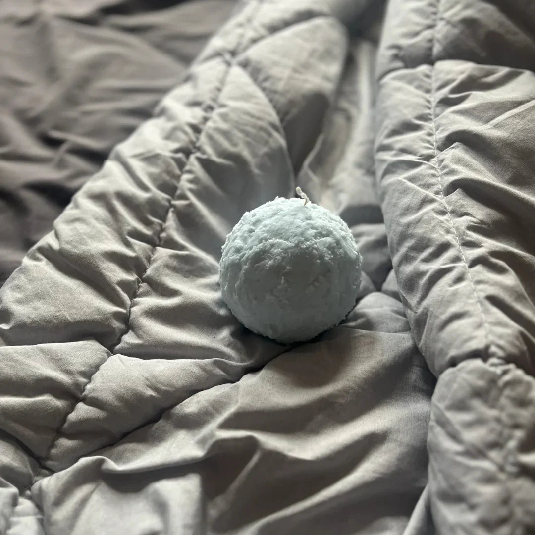 Decoratieve winterkaars “Sneeuwbal”