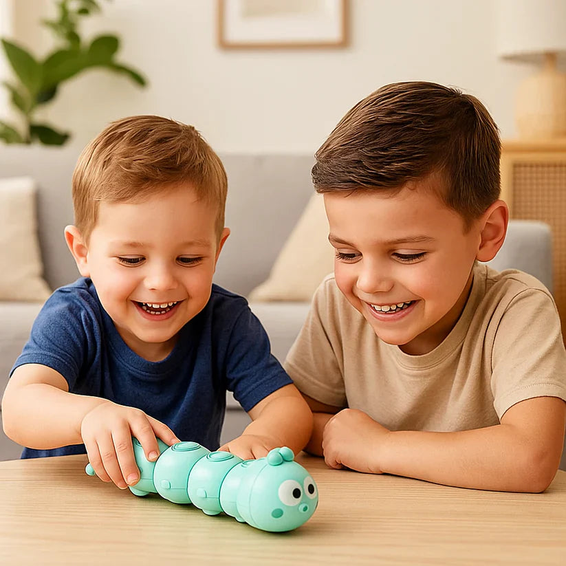 Rups­vormig opdraai­speeltje voor kinderen – stimuleert buikligging en de eerste kruipbewegingen